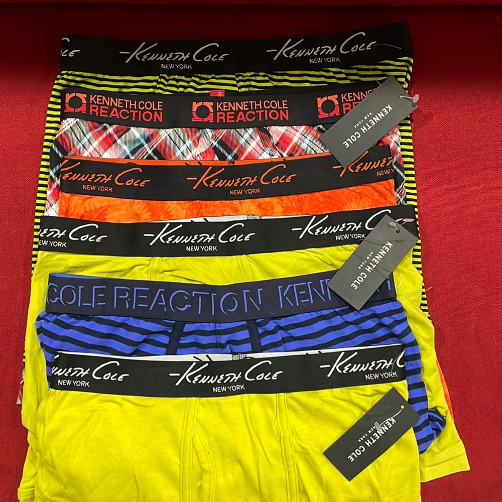 Kenneth Cole, men’s boxer briefs (6) small, assorted colors. NWT.   CCC